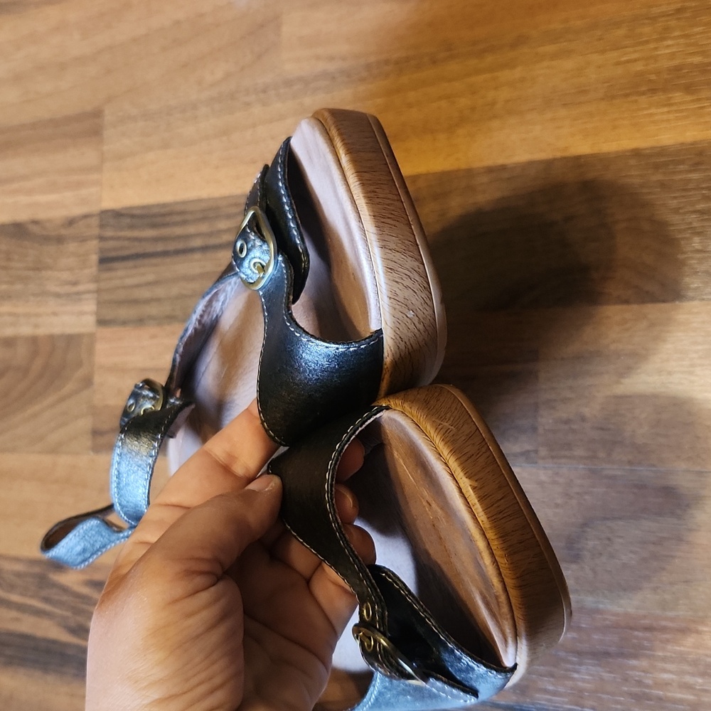 Dansko Joanie Wedge Heeled Mary Jane Sandals Bronze Metallic Leather Size 41 - Picture 5 of 12